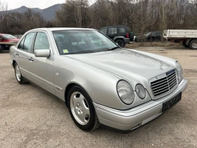 Mercedes-Benz E 200 2.0i 1