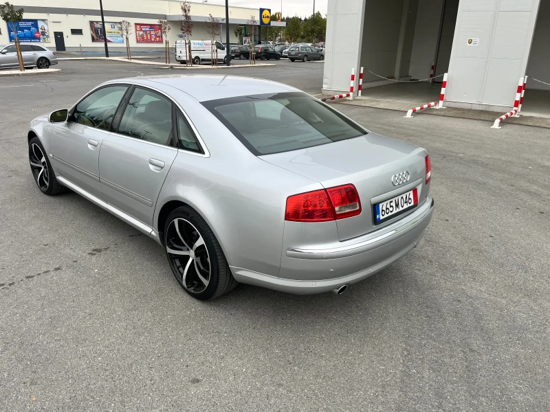 Audi A8 4.2 безин, снимка 8 - Автомобили и джипове - 47985844