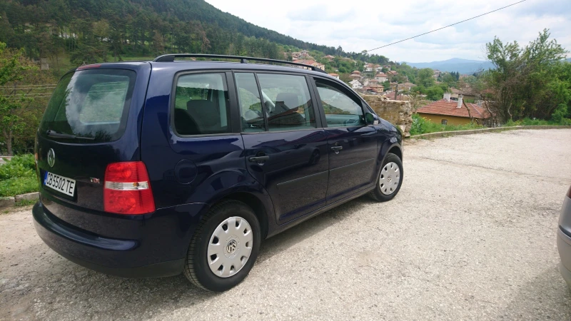 VW Touran 1.9tdi, снимка 2 - Автомобили и джипове - 47987620