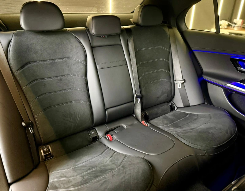 Mercedes-Benz E 200 AMG* High Performance LED* Гаранционен* Лизинг, снимка 16 - Автомобили и джипове - 52316227