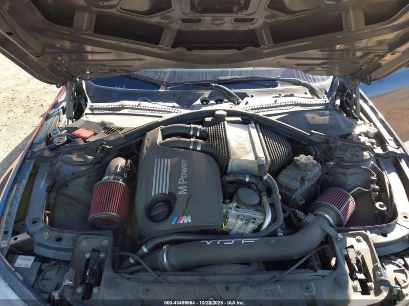 BMW M3 * CARFAX * БЕЗ ПЪРВОНАЧАЛНА ВНОСКА, снимка 10 - Автомобили и джипове - 52625967