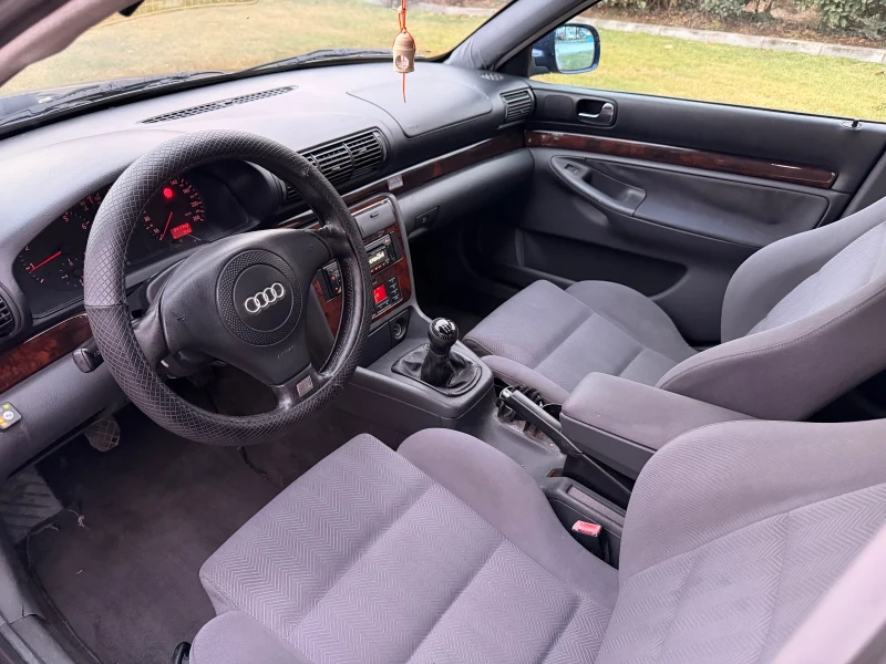 Audi A4 1.8 Газ.Инж А/С, снимка 8 - Автомобили и джипове - 53100733