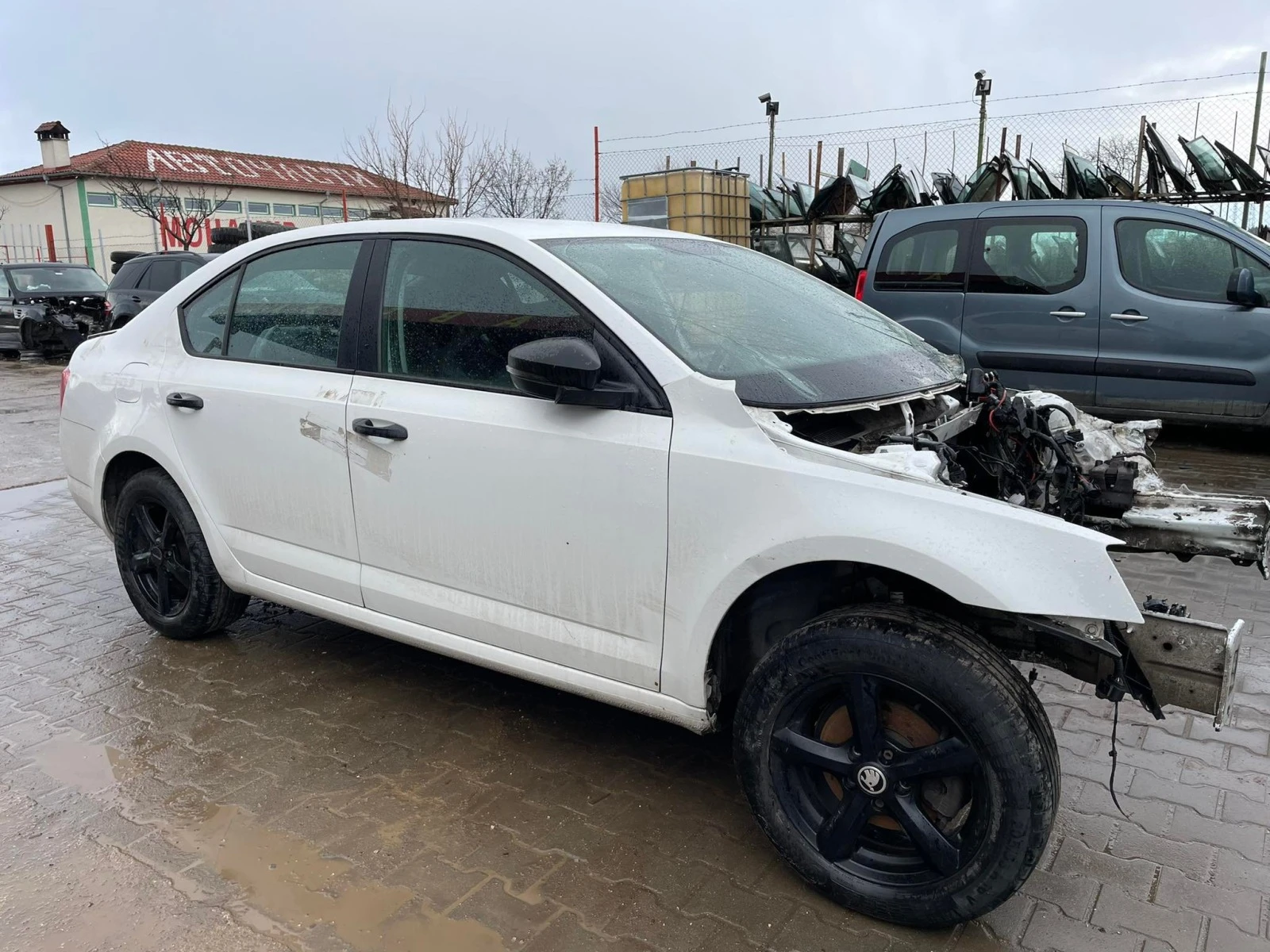 Skoda Octavia 1.6 - изображение 4