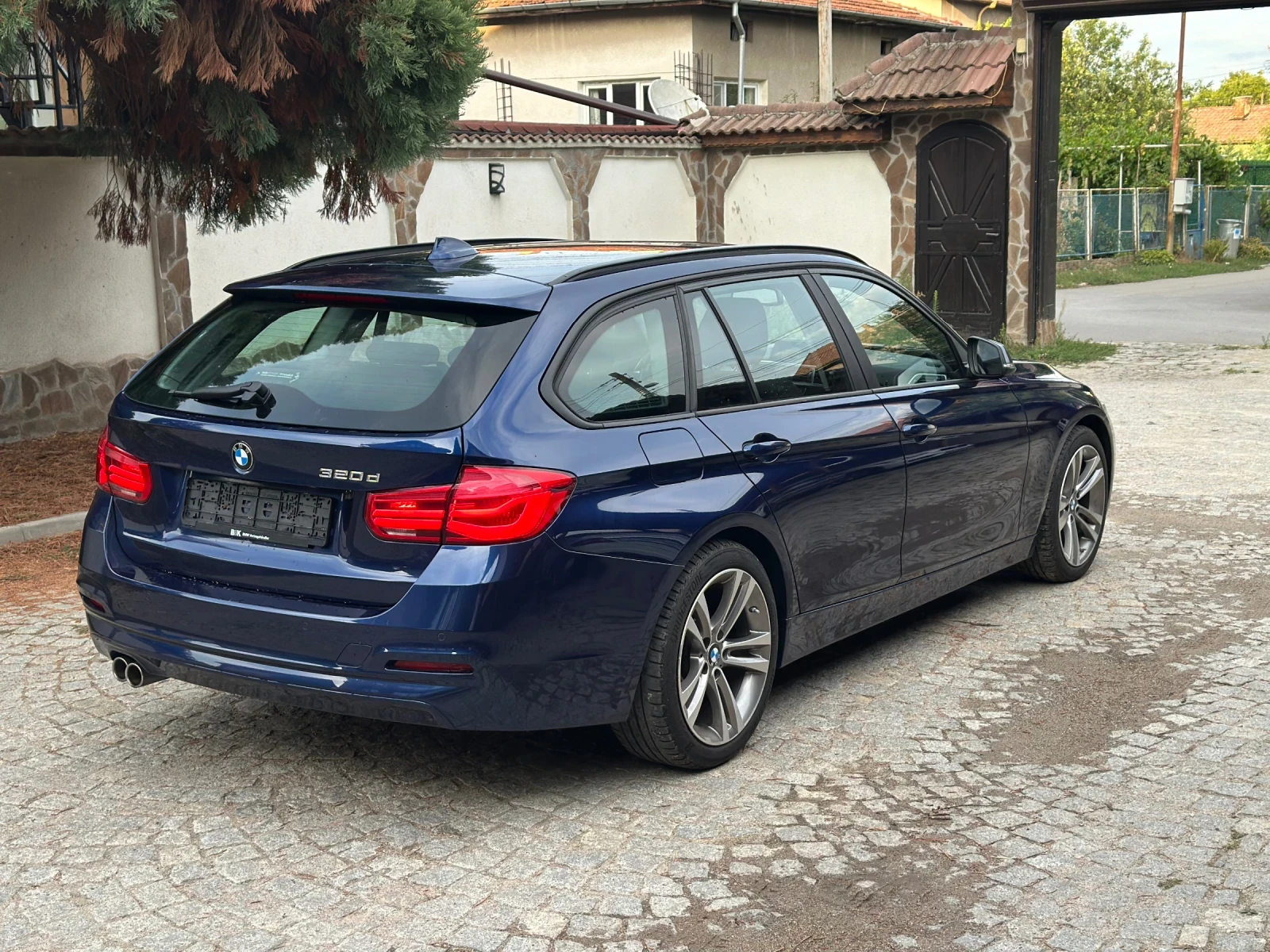 BMW 320 Facelift Advantage  - изображение 6