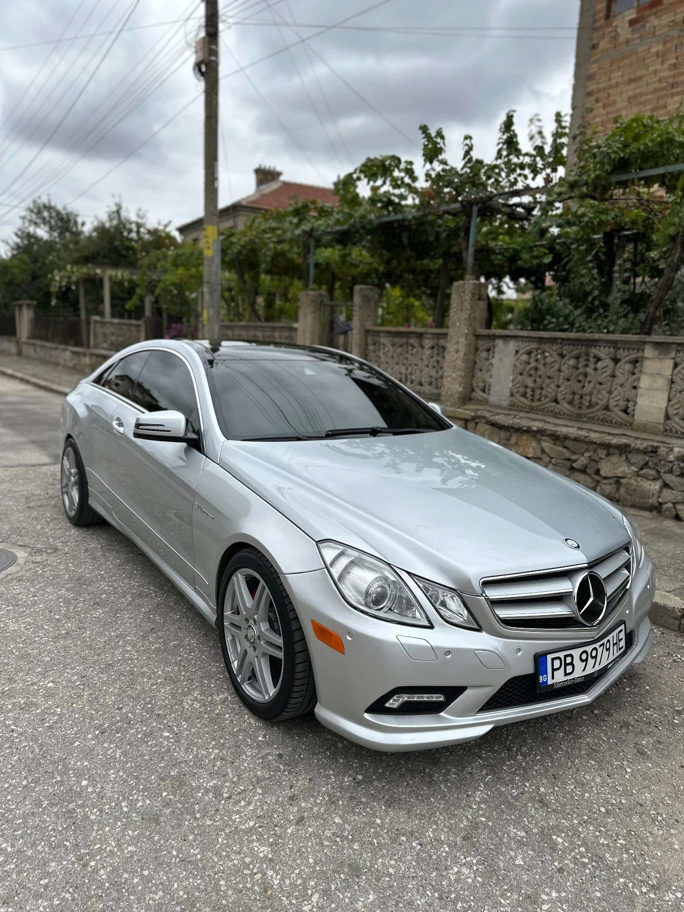 Mercedes-Benz E 500 Mercedes-Benz E550 Купе AMG - изображение 3