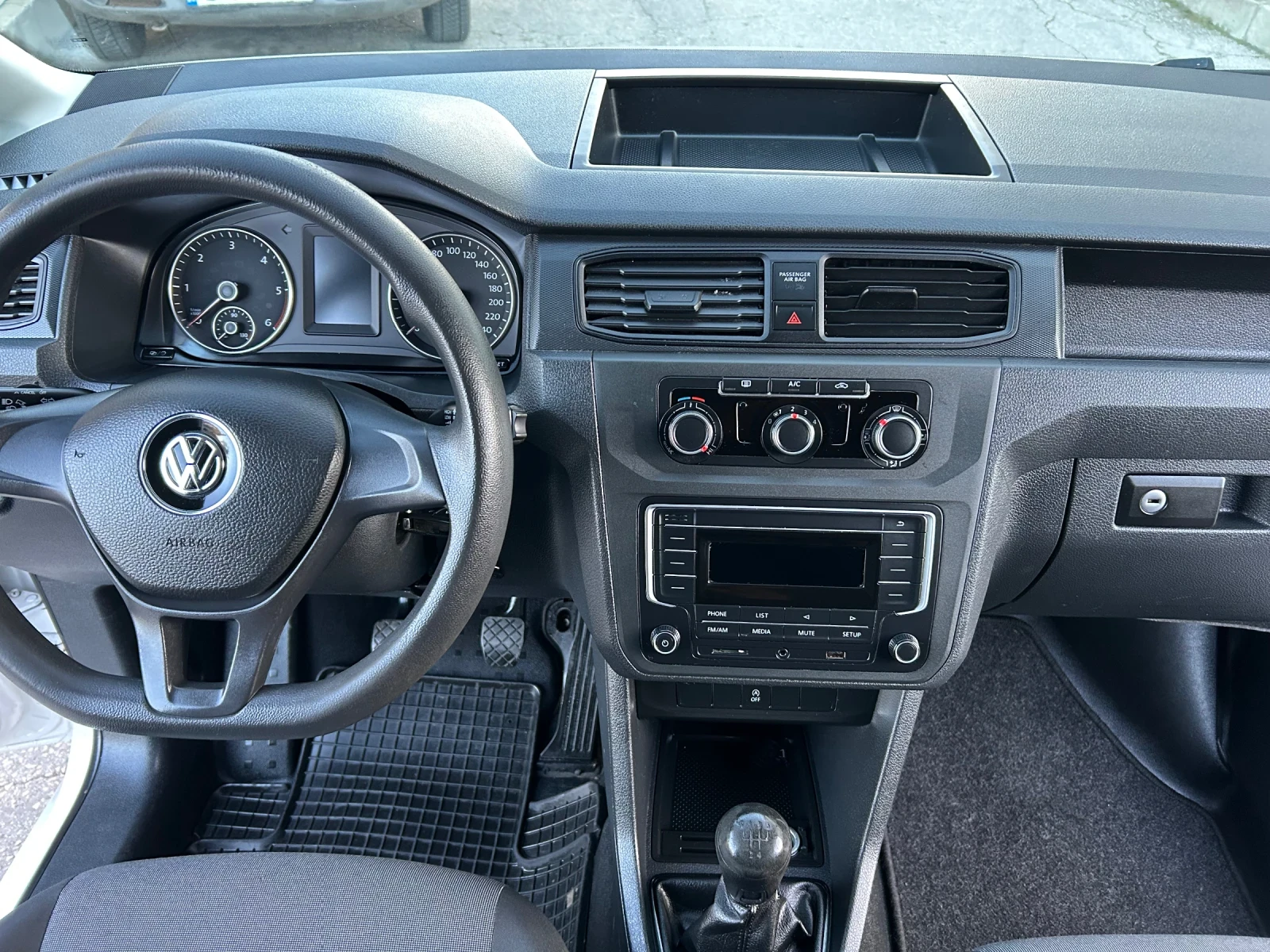 VW Caddy 2.0TDI EURO 6  - изображение 10