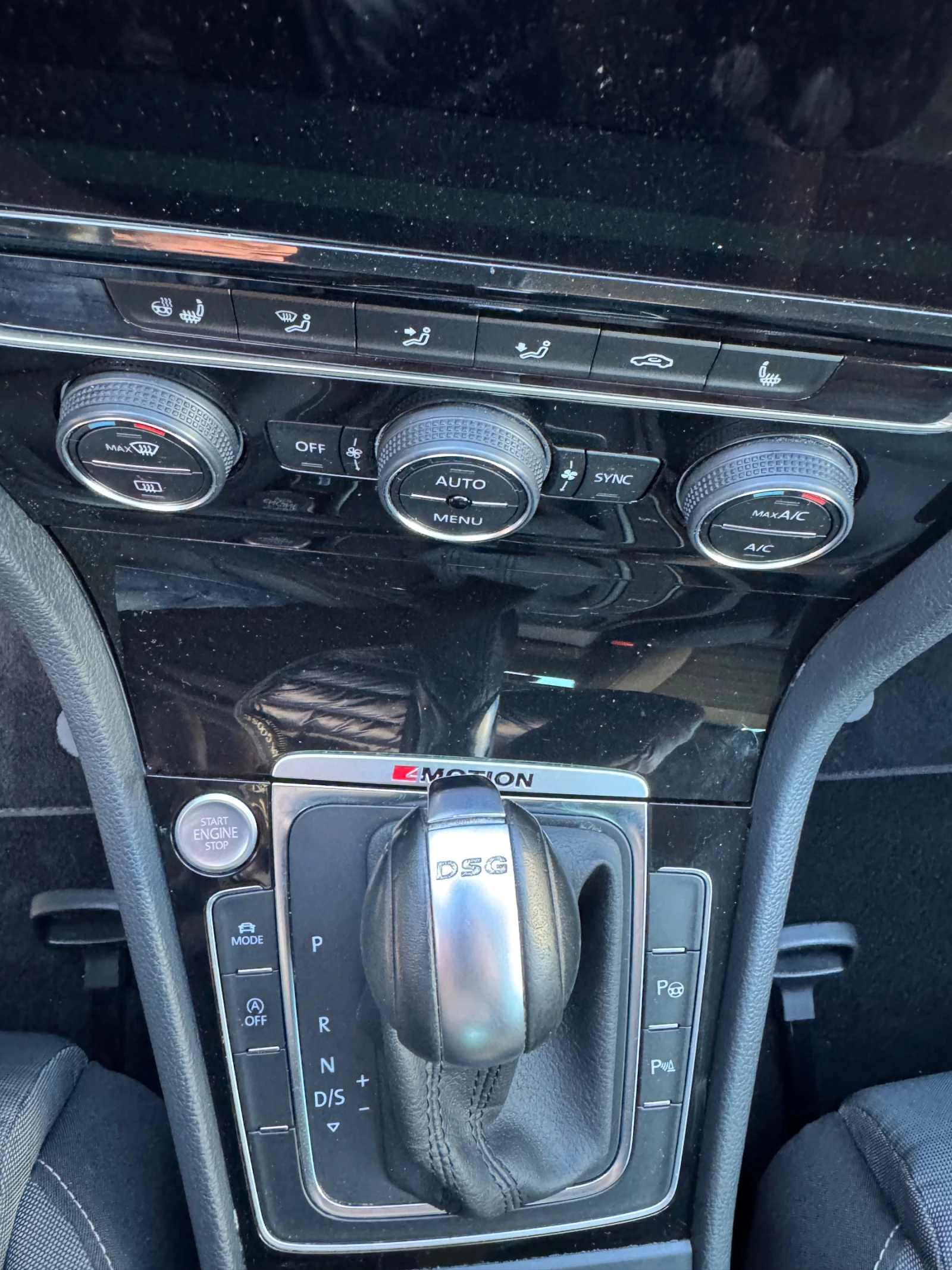 VW Golf 2.0TDI-DSG 4Motion, снимка 12 - Автомобили и джипове - 53770835