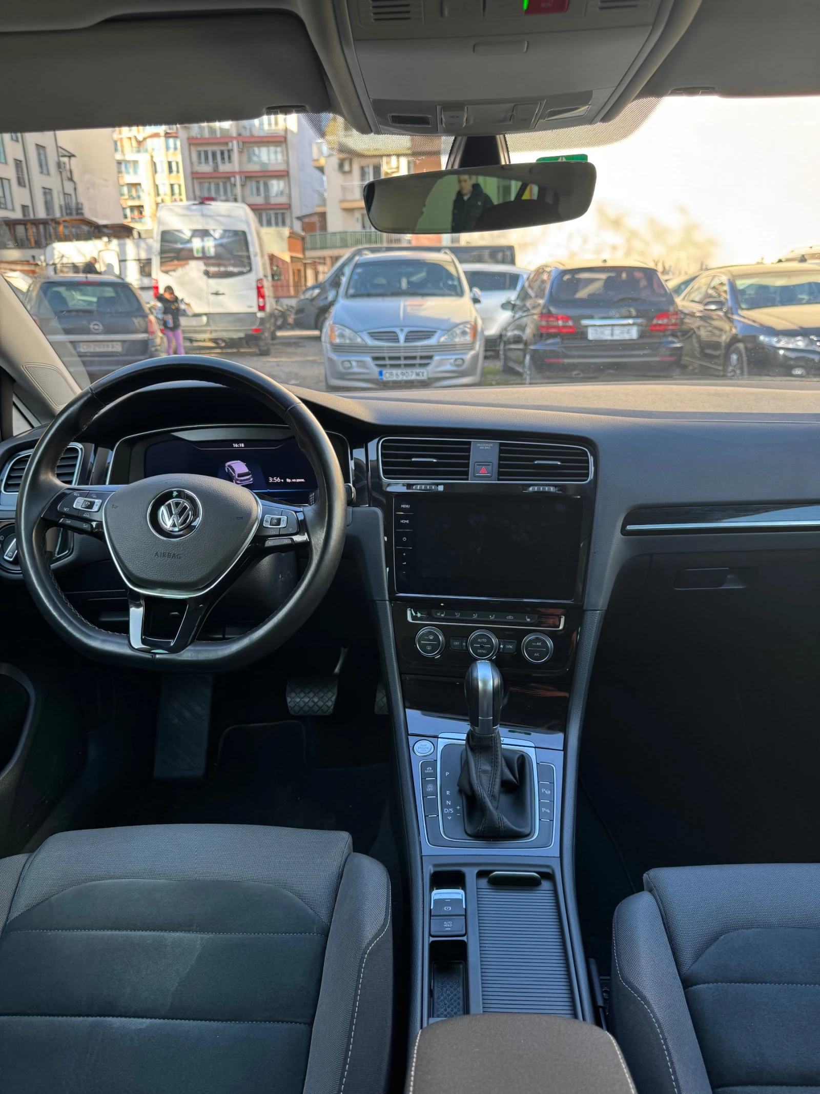 VW Golf 2.0TDI-DSG 4Motion, снимка 7 - Автомобили и джипове - 53770835