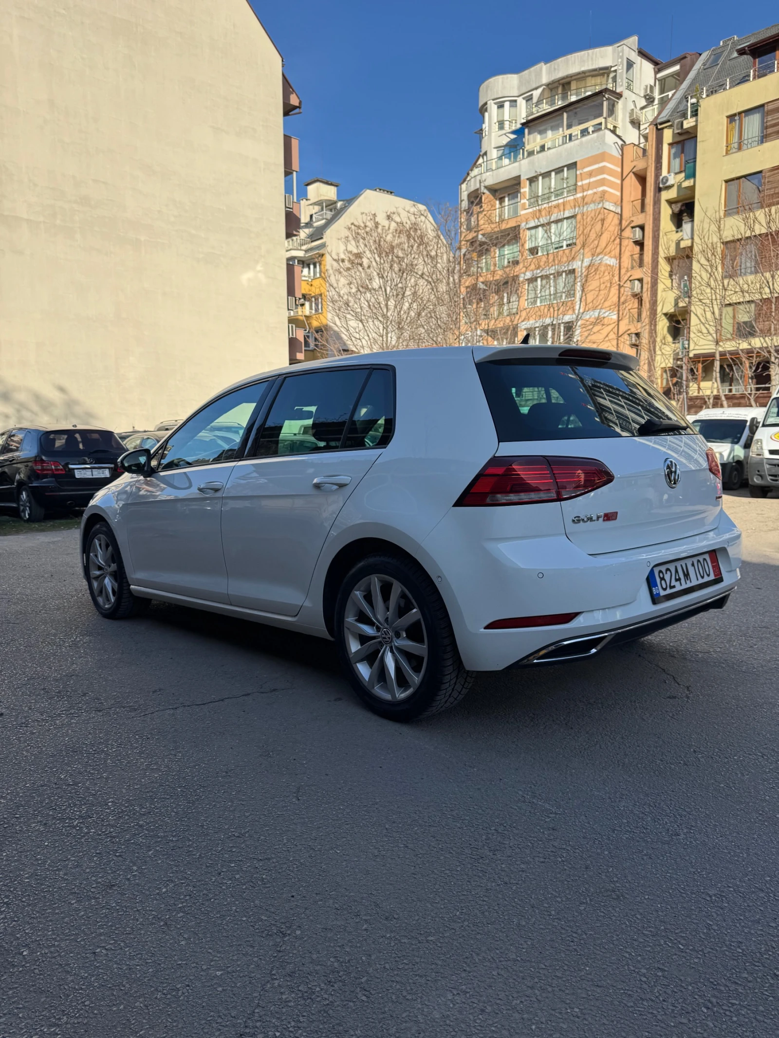 VW Golf 2.0TDI-DSG 4Motion, снимка 6 - Автомобили и джипове - 53770835
