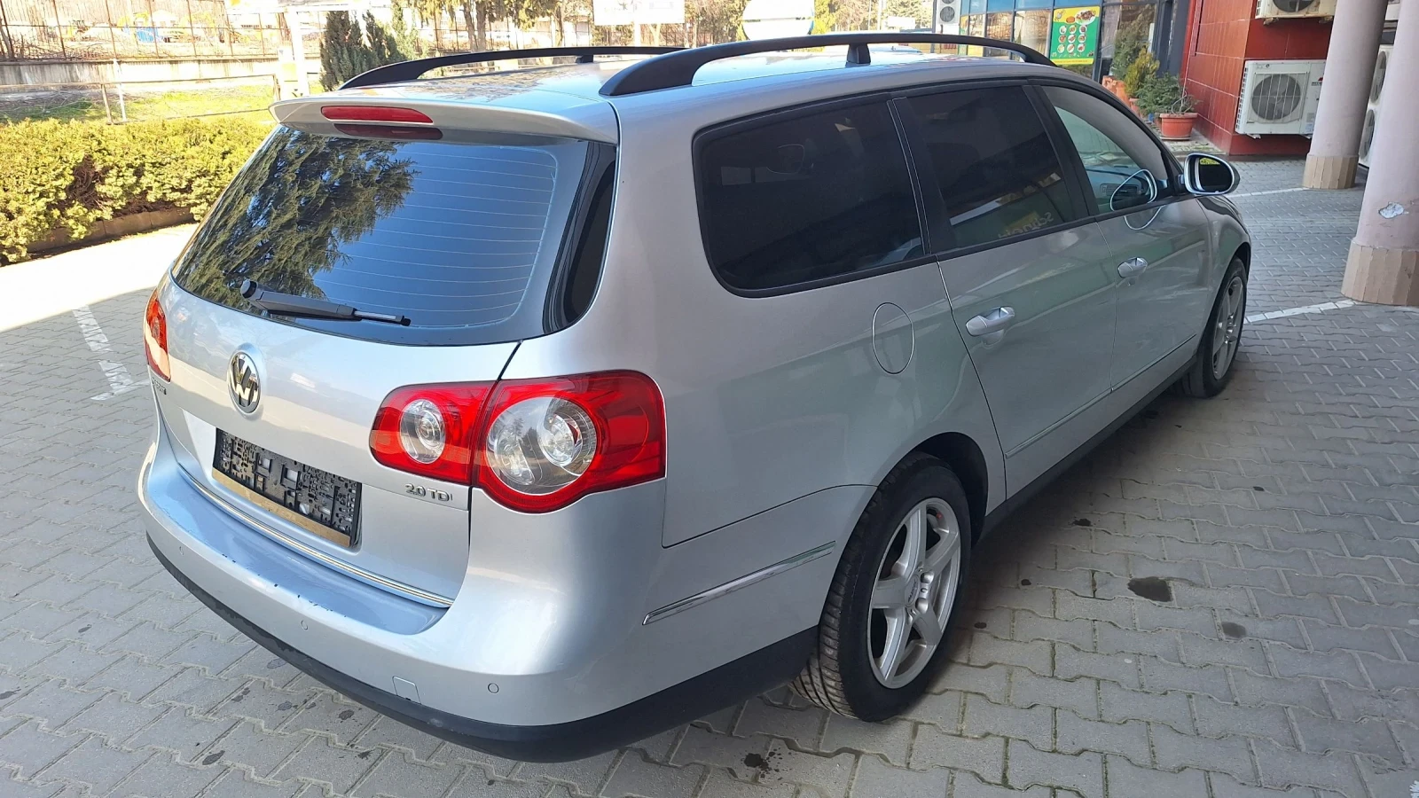 VW Passat 2.0 TDI, снимка 5 - Автомобили и джипове - 53906478