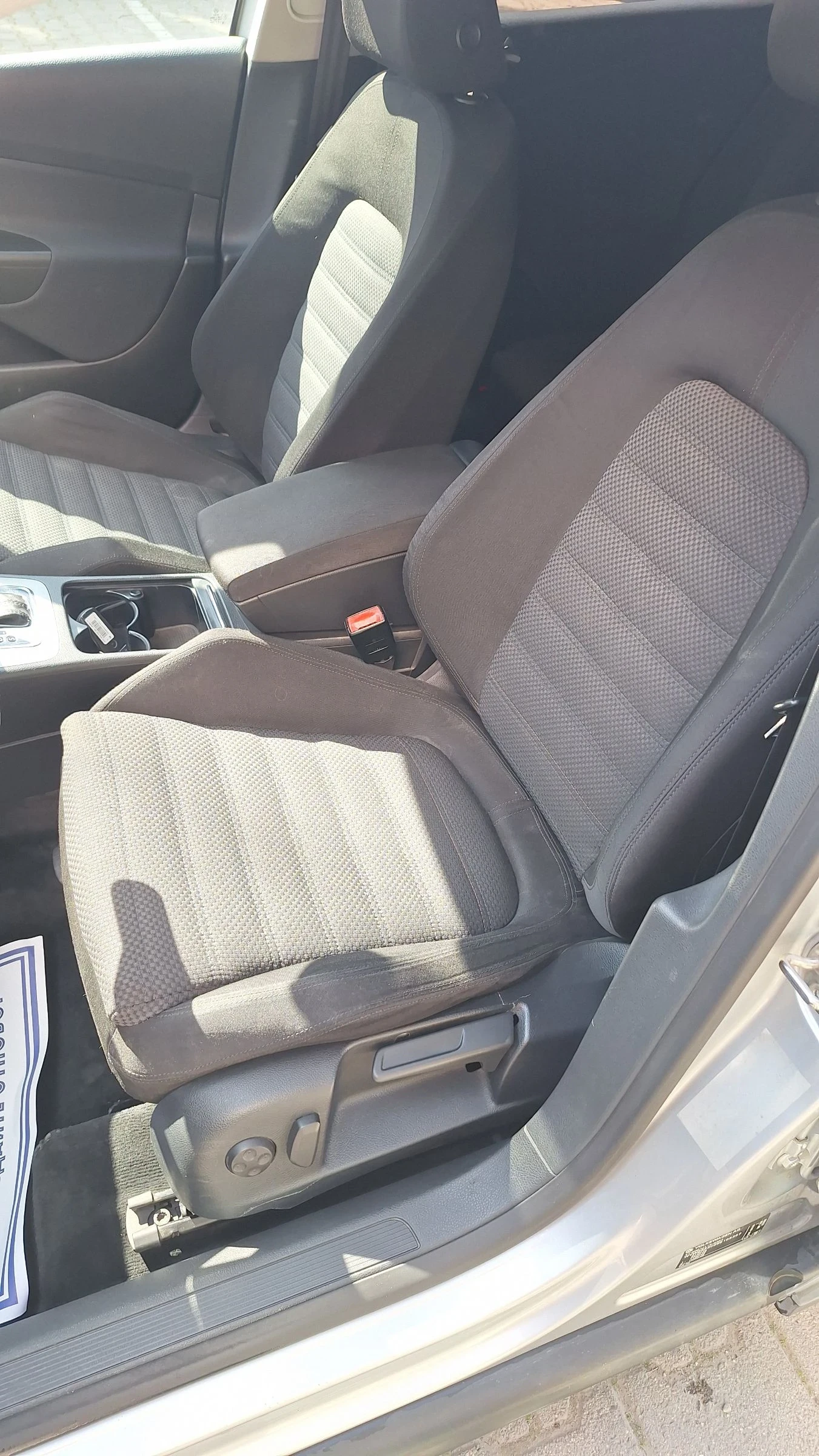 VW Passat 2.0 TDI, снимка 10 - Автомобили и джипове - 53906478