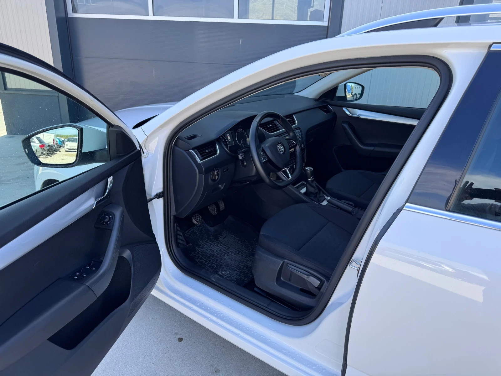 Skoda Octavia 2.0TDI 150PS 4X4 EVRO 6, снимка 11 - Автомобили и джипове - 54343228