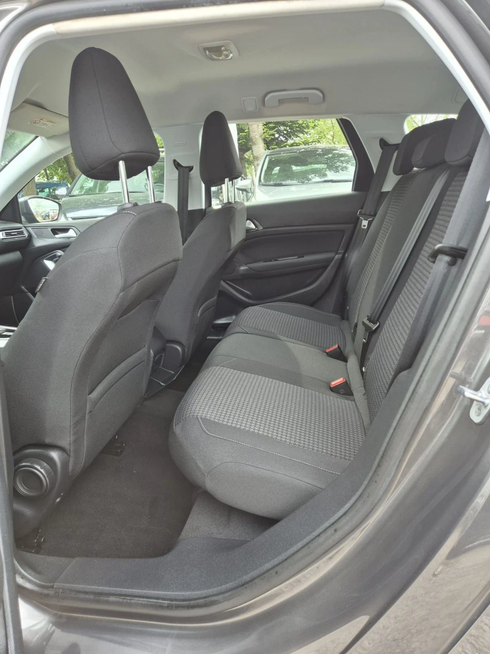 Peugeot 308 1.5HDI+ Avtomat, снимка 5 - Автомобили и джипове - 54485276