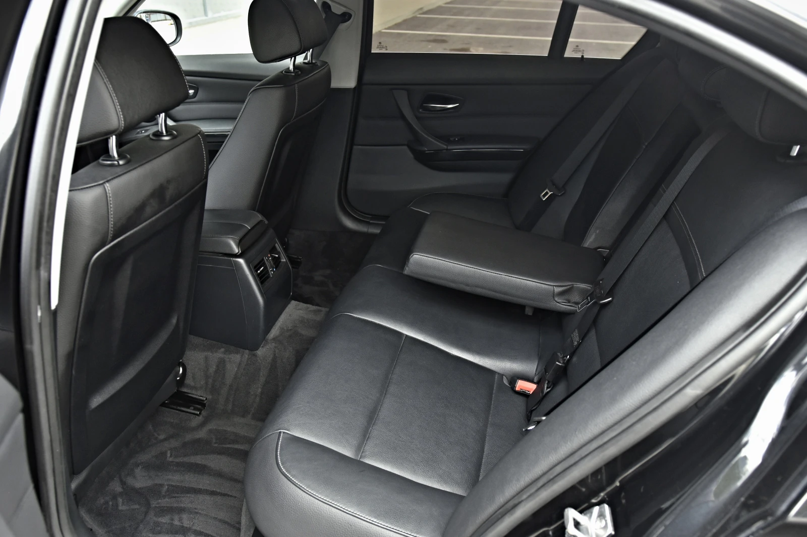 BMW 330 330 xdrive //Navi//268 cv, снимка 8 - Автомобили и джипове - 54684132