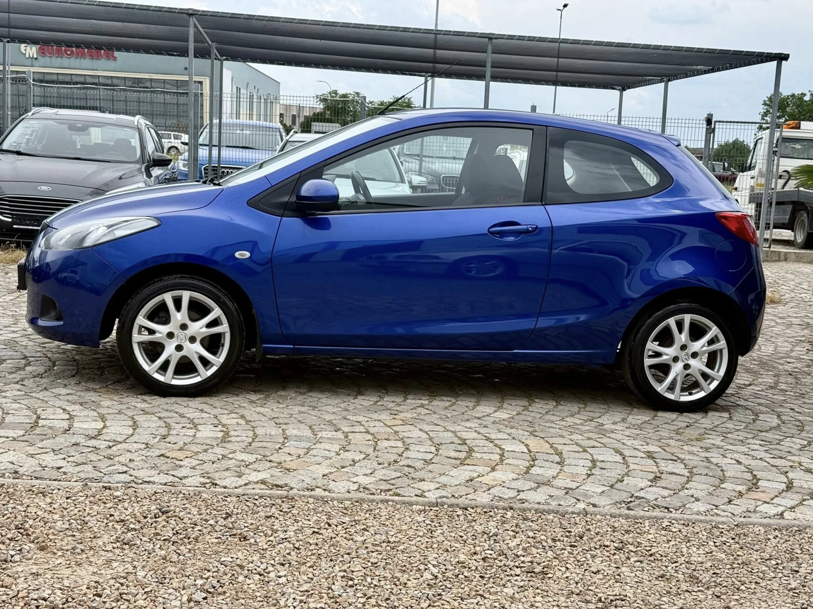 Mazda 2 1.5 , снимка 2 - Автомобили и джипове - 54779472