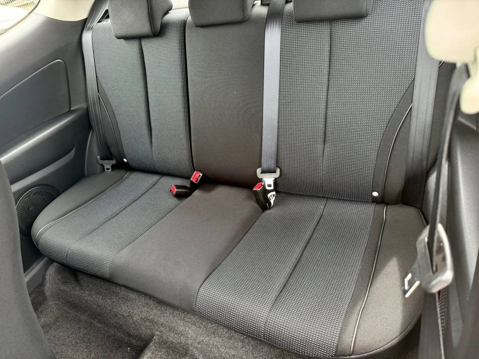Mazda 2 1.5 , снимка 13 - Автомобили и джипове - 54779472