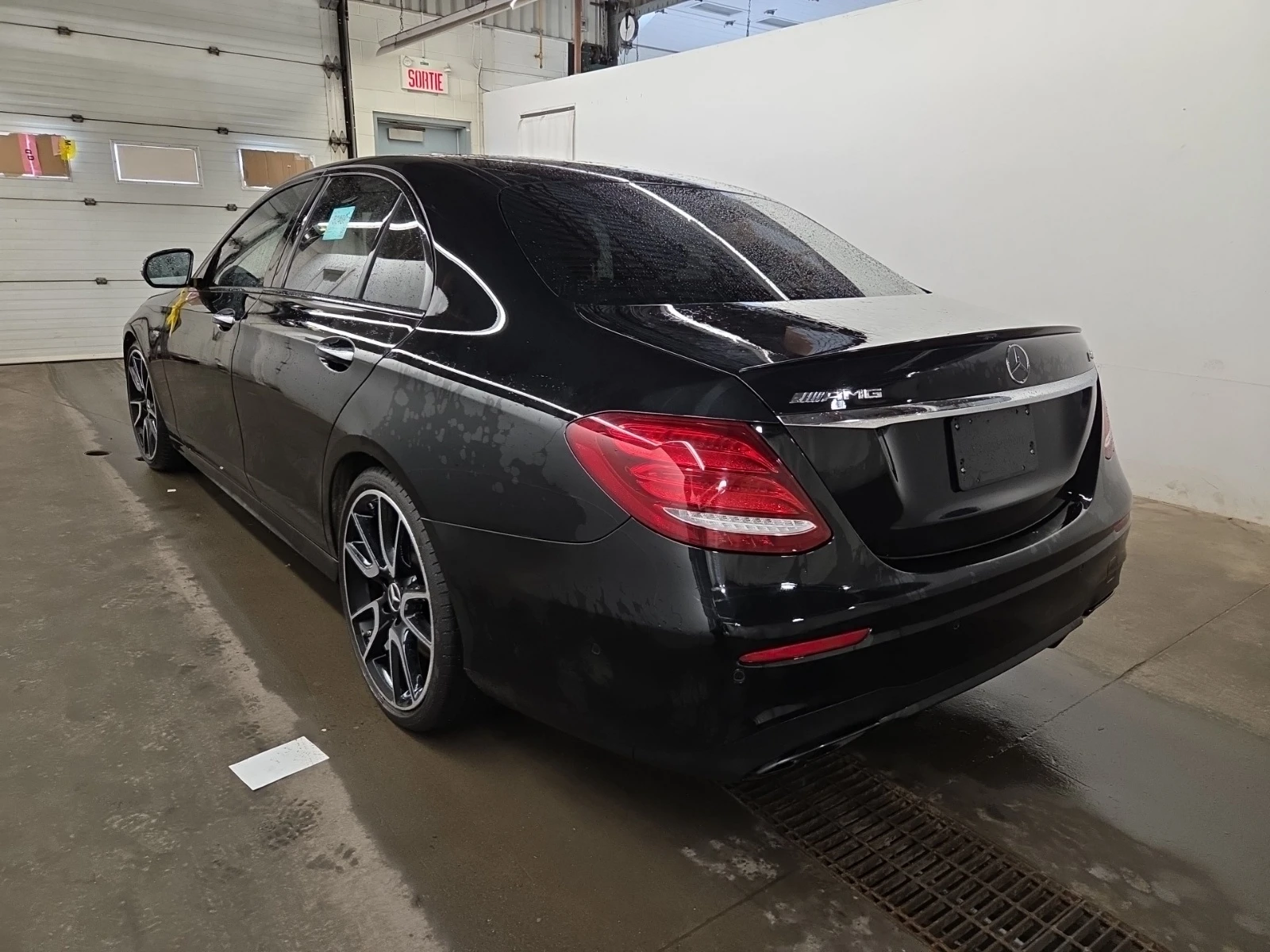 Mercedes-Benz E 43 AMG * ��������� * HEAD UP * 360 * CARFAX *  | Mobile.bg � ����������� 4