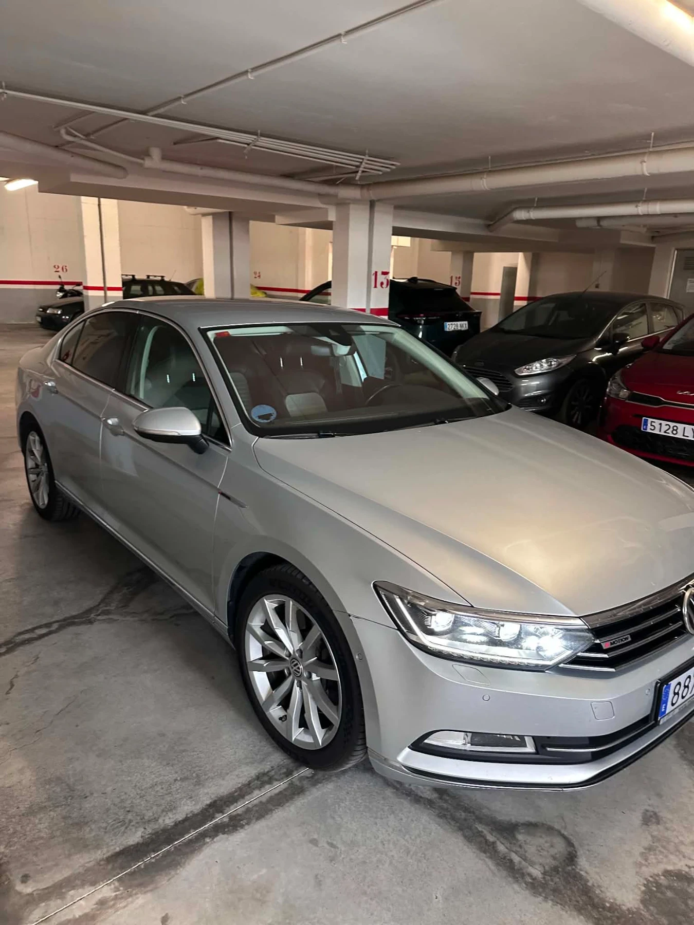 VW Passat 2, 0 Disel 239 конски сили, снимка 4 - Автомобили и джипове - 54987902
