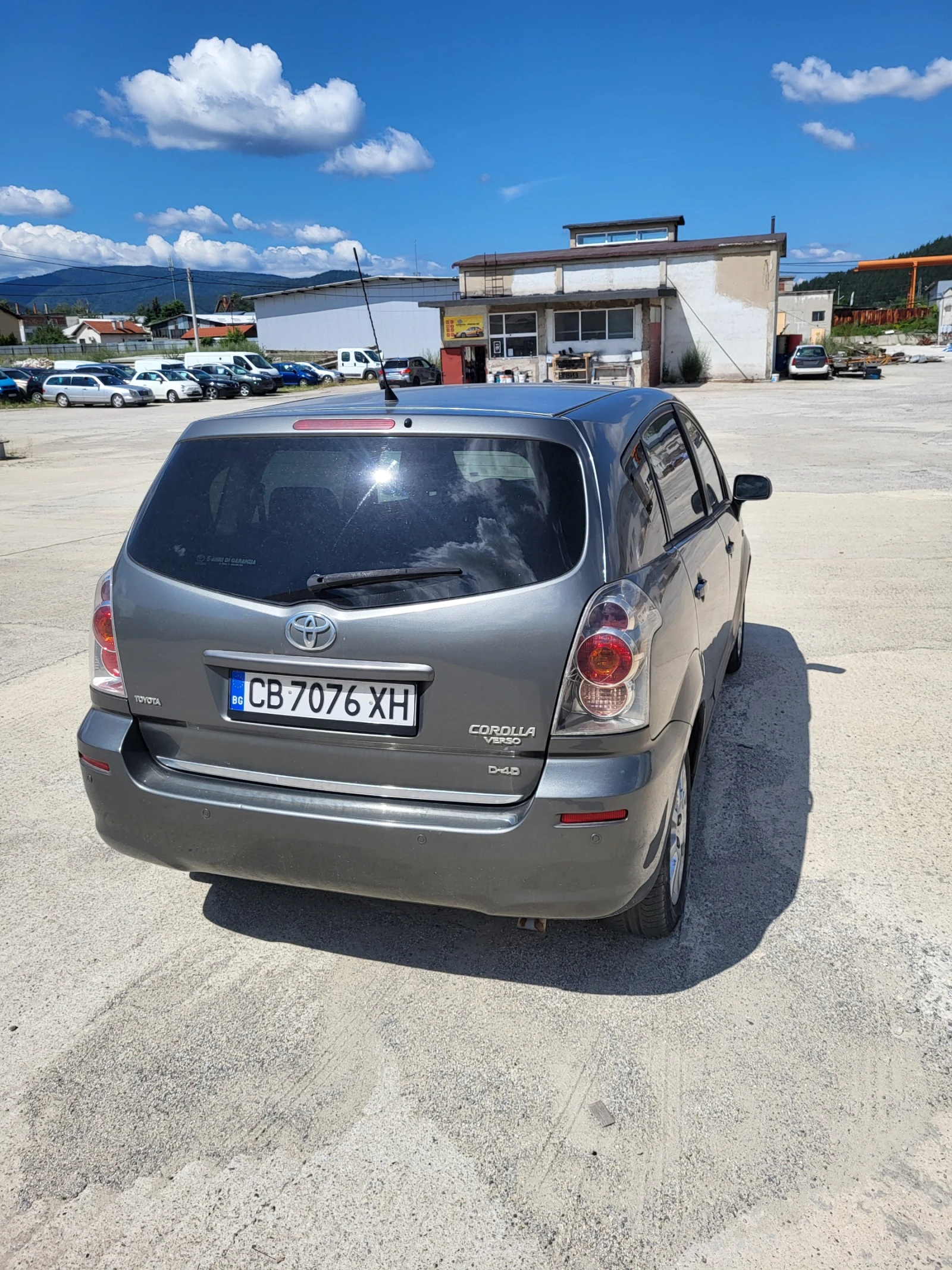 Toyota Corolla verso, снимка 4 - Автомобили и джипове - 55184876