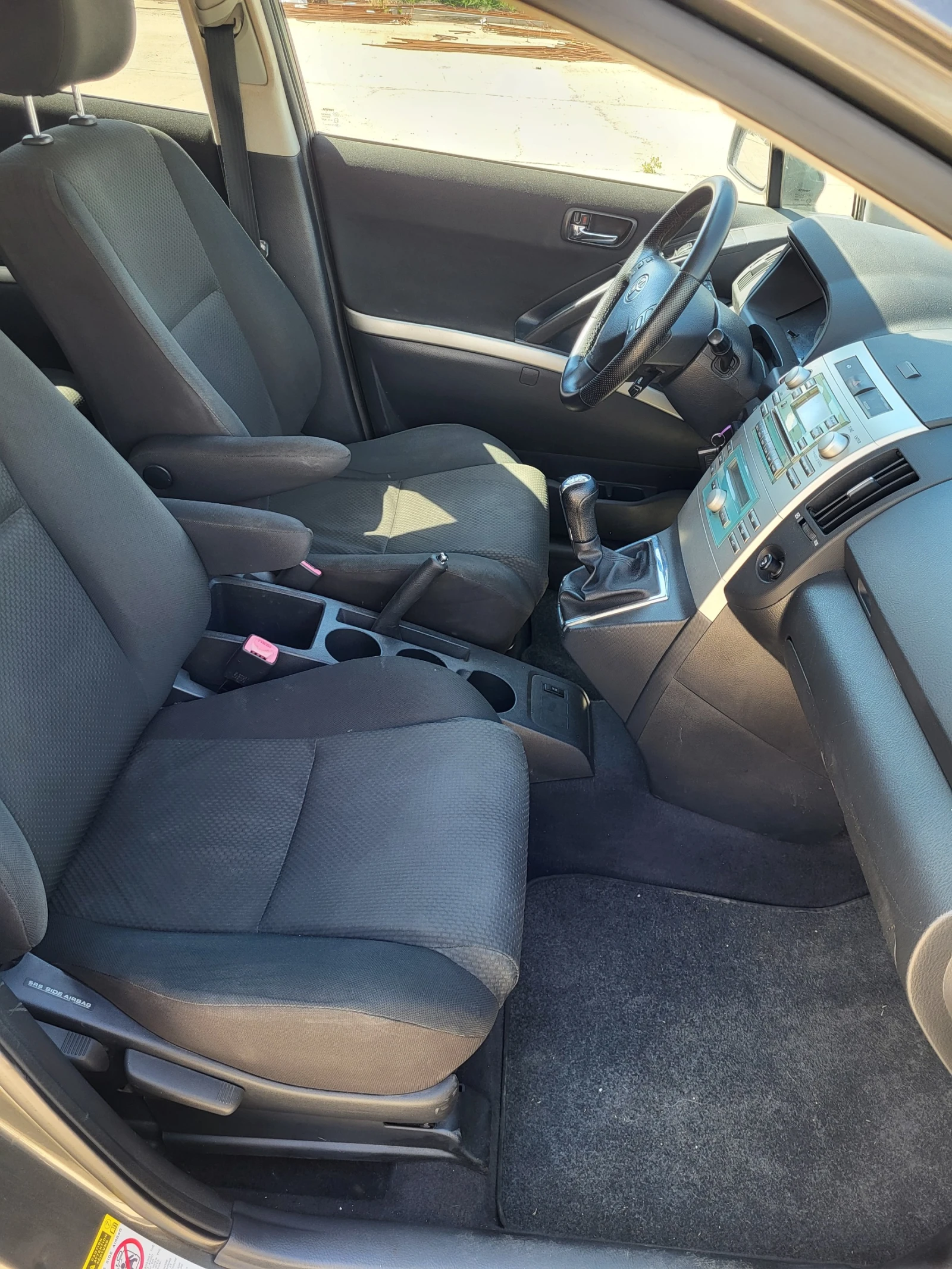 Toyota Corolla verso, снимка 8 - Автомобили и джипове - 55184876