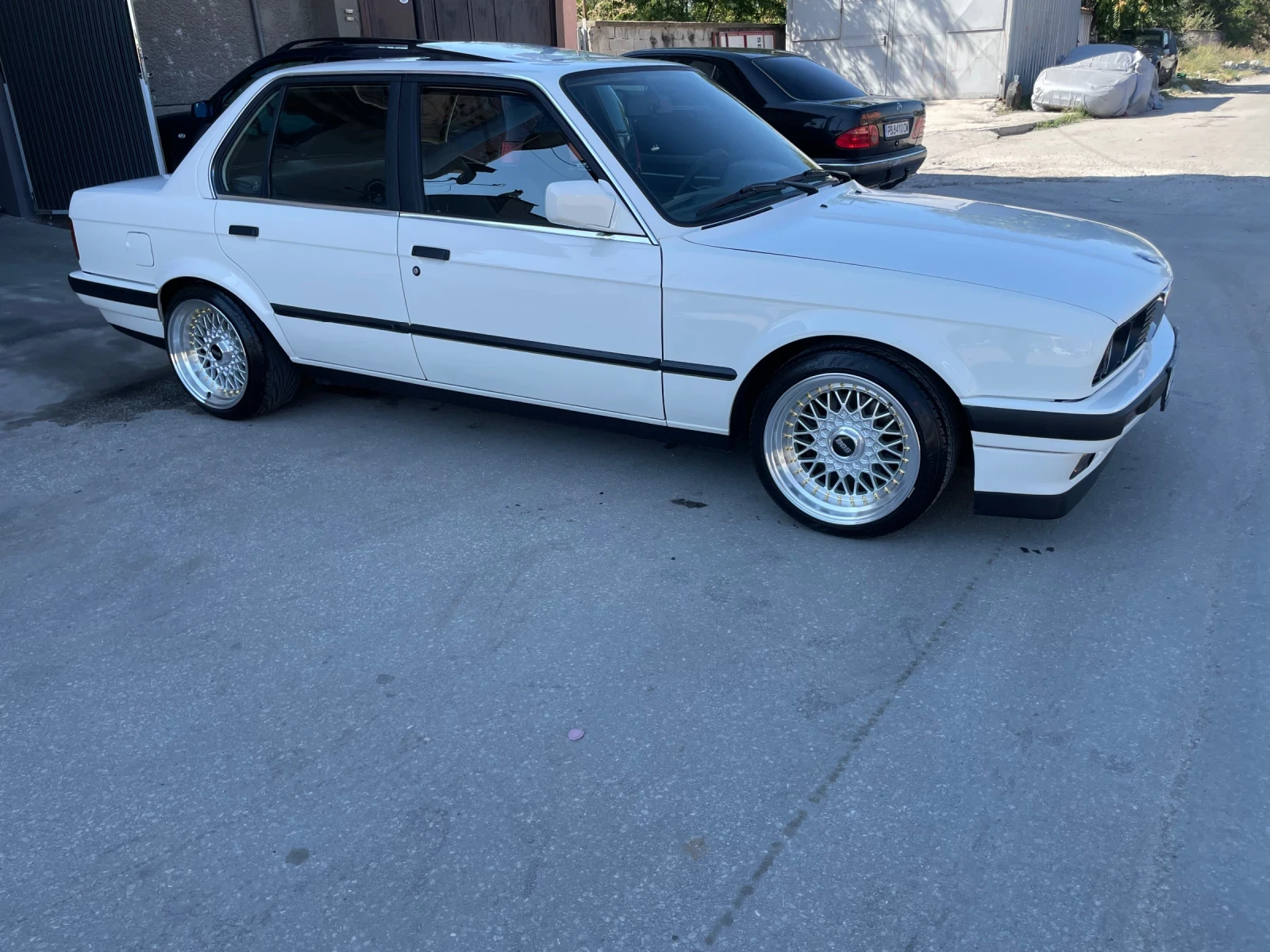 BMW 316 Като нов, снимка 3 - Автомобили и джипове - 55492671
