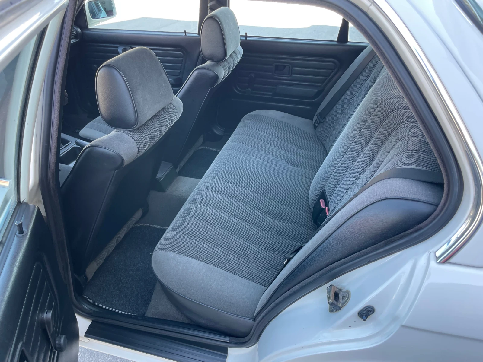 BMW 316 Като нов, снимка 14 - Автомобили и джипове - 55492671
