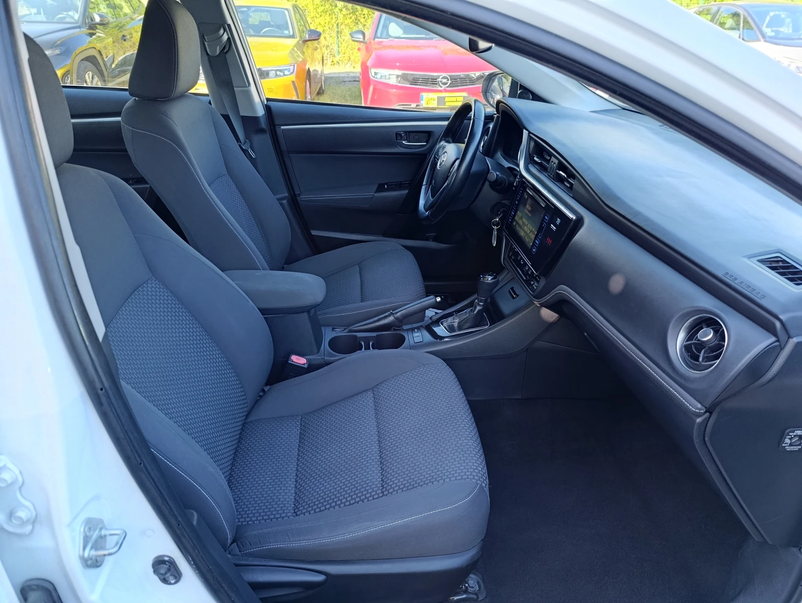Toyota Corolla 1.6 132hp Закупен от БГ, снимка 11 - Автомобили и джипове - 55538158