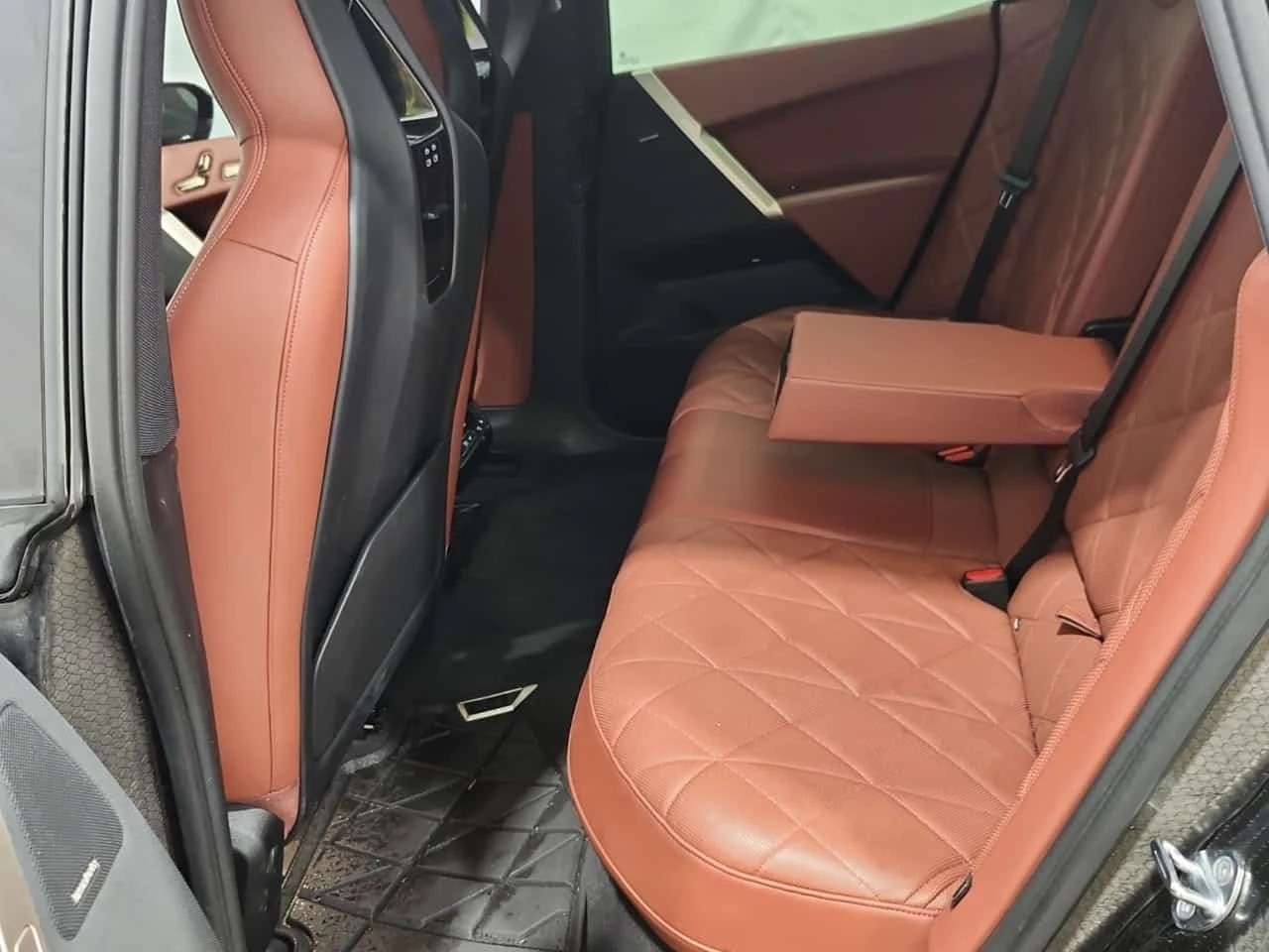 BMW iX XDRIVE50  CARFAX, снимка 12 - Автомобили и джипове - 55889237