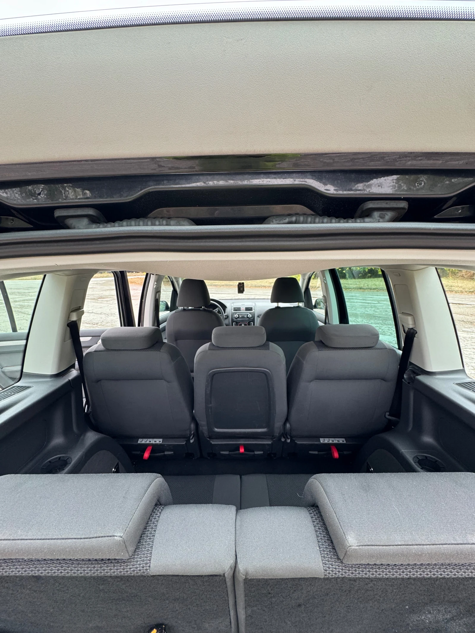 VW Touran ���������, 7 ������, 1.6 ����� | Mobile.bg � ����������� 7