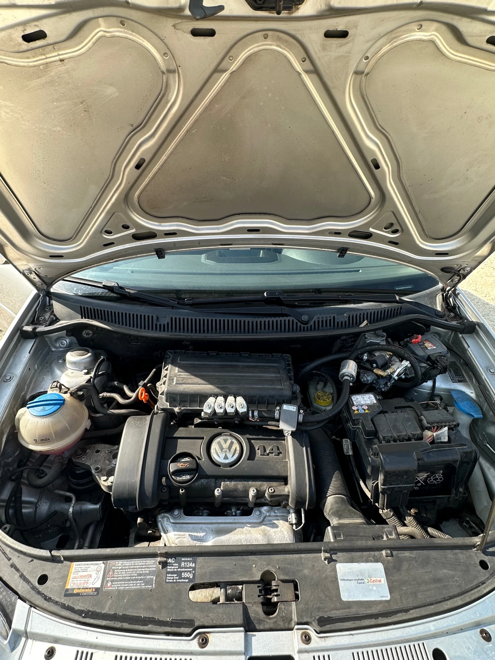 VW Polo 1.4 газ/бензин, снимка 7 - Автомобили и джипове - 56595404