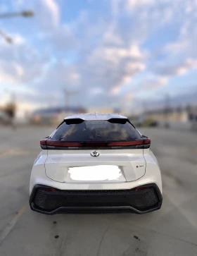 Toyota C-HR 1.8 Hybrid 140 e-CVT City 2024 - гаранционен, снимка 1