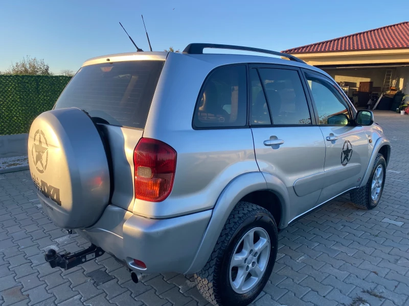 Toyota Rav4 2.0 D4D, снимка 4 - Автомобили и джипове - 48068205