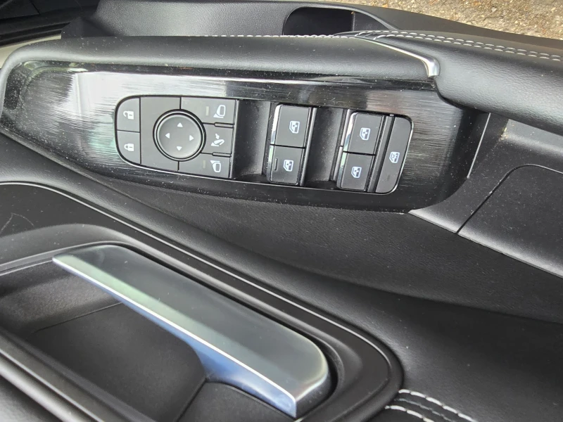 Nissan Qashqai, снимка 8 - Автомобили и джипове - 51909453