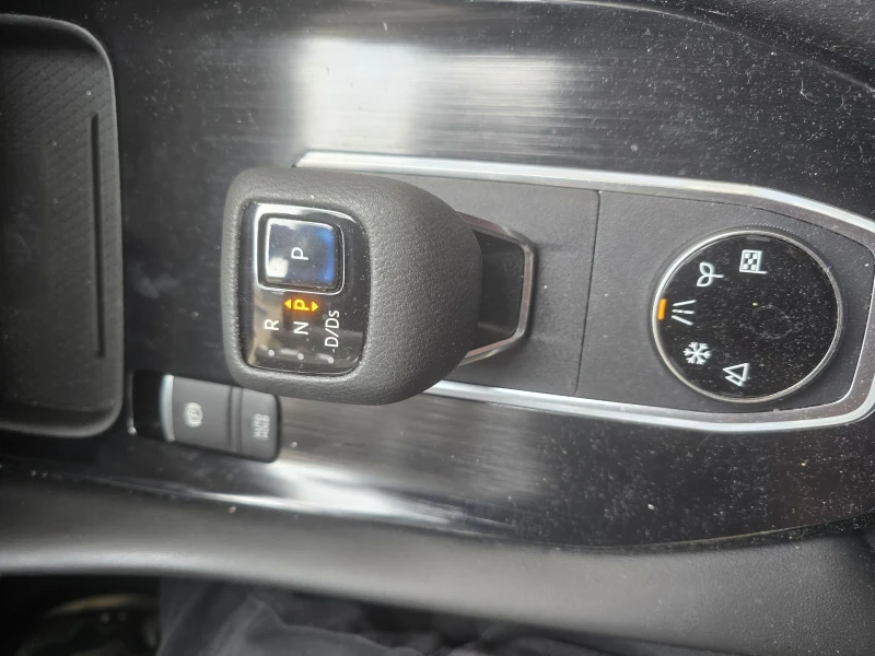 Nissan Qashqai, снимка 4 - Автомобили и джипове - 51909453