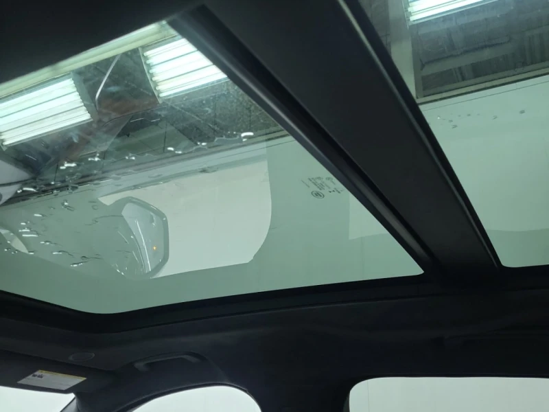 Jaguar F-PACE SVR* CARFAX* АВТОФИНАНС* БЕЗ ПЪРВОНАЧАЛНА ВНОСКА* , снимка 13 - Автомобили и джипове - 52716660