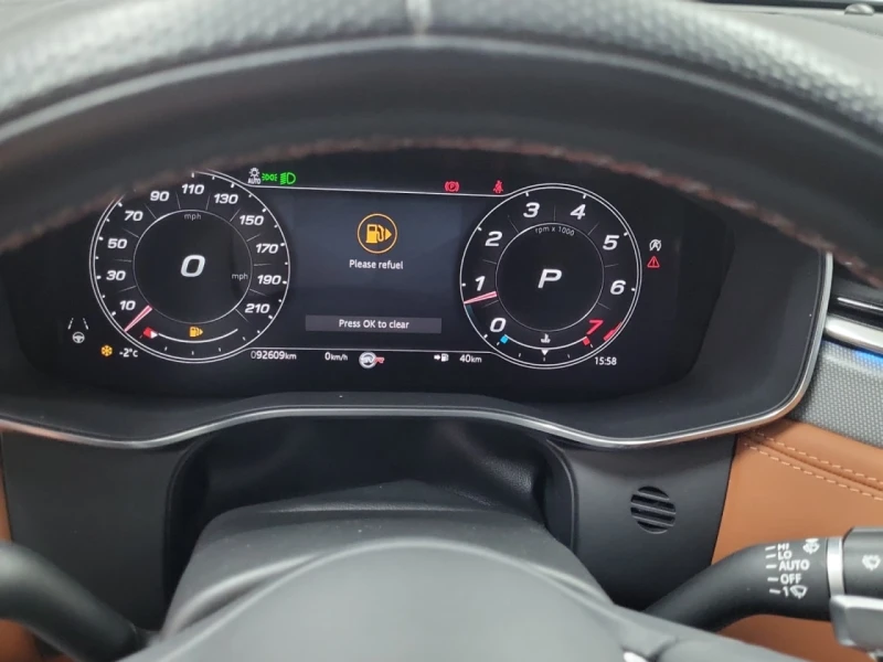 Jaguar F-PACE SVR* CARFAX* АВТОФИНАНС* БЕЗ ПЪРВОНАЧАЛНА ВНОСКА* , снимка 8 - Автомобили и джипове - 52716660