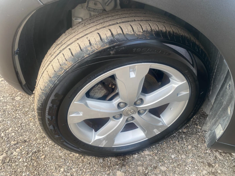 Toyota Urban Cruiser 1.3i 74kw Перфектен, снимка 13 - Автомобили и джипове - 53131459