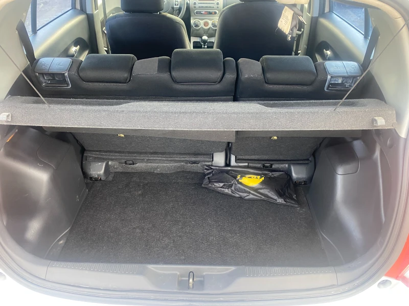 Toyota Urban Cruiser 1.3i 74kw Перфектен, снимка 11 - Автомобили и джипове - 53131459