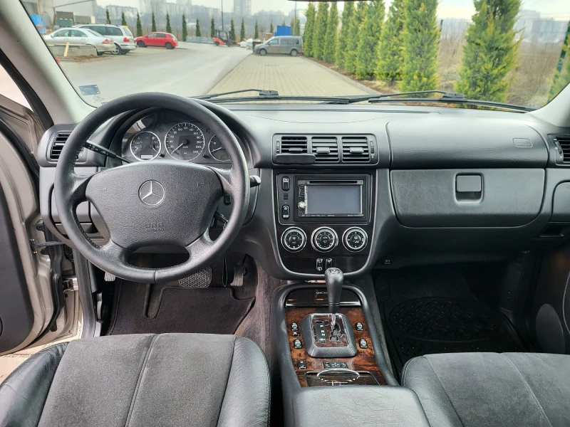 Mercedes-Benz ML 270 История, семеен, Каско 08.26г, ТВ, комп. Гуми, снимка 8 - Автомобили и джипове - 53393098