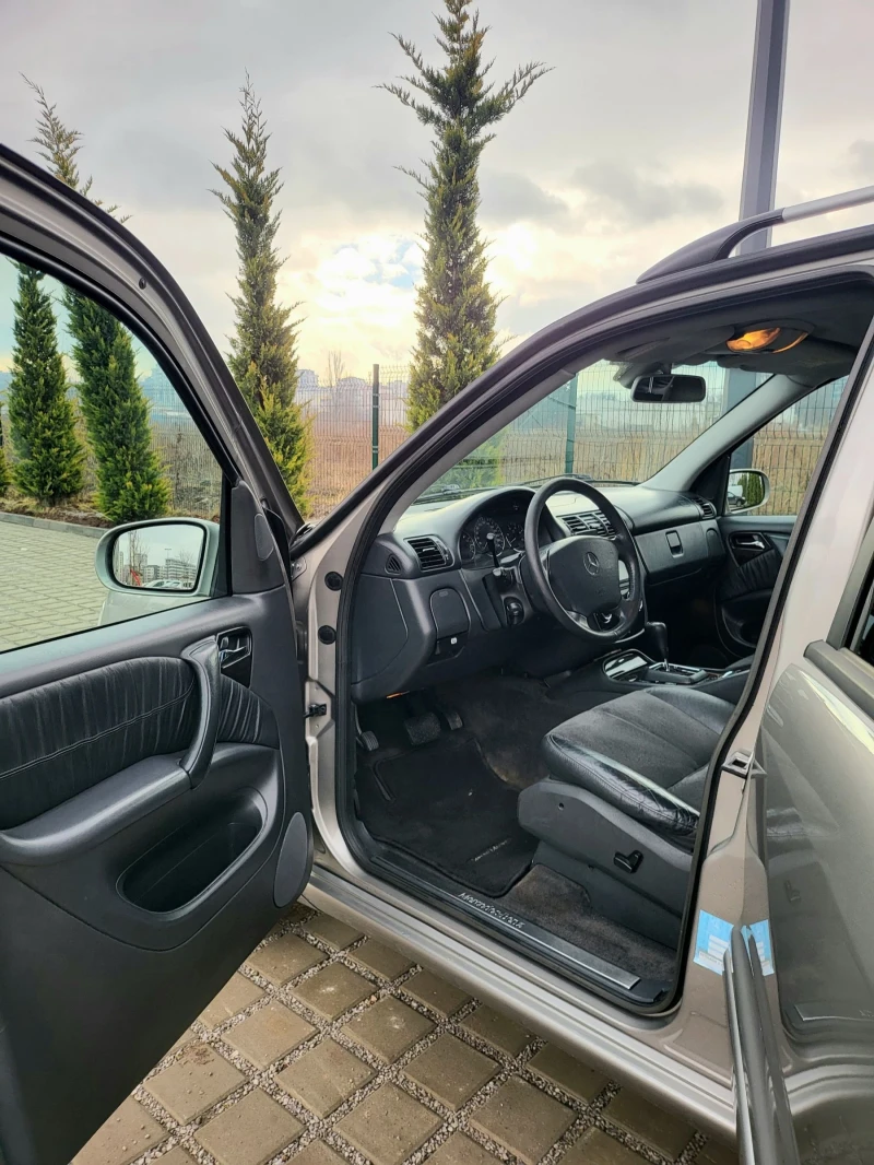 Mercedes-Benz ML 270 История, семеен, Каско 08.26г, ТВ, комп. Гуми, снимка 12 - Автомобили и джипове - 53393098