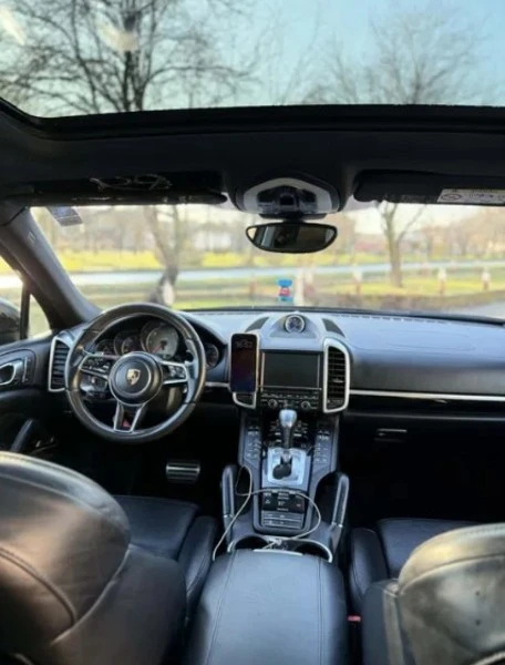 Porsche Cayenne 4.2 V8 Diesel, снимка 5 - Автомобили и джипове - 53921914
