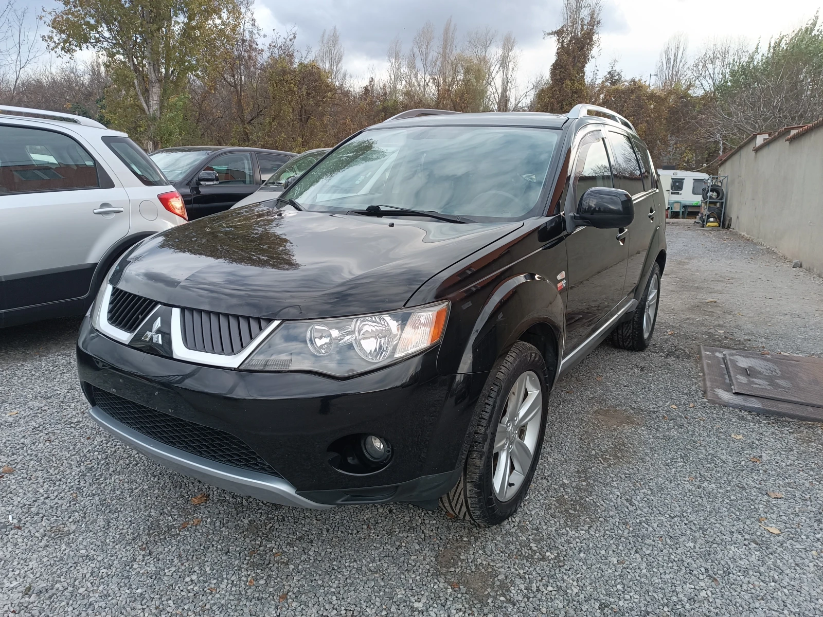 Mitsubishi Outlander 2.2DI-D 4X4 7-MESTA - изображение 2