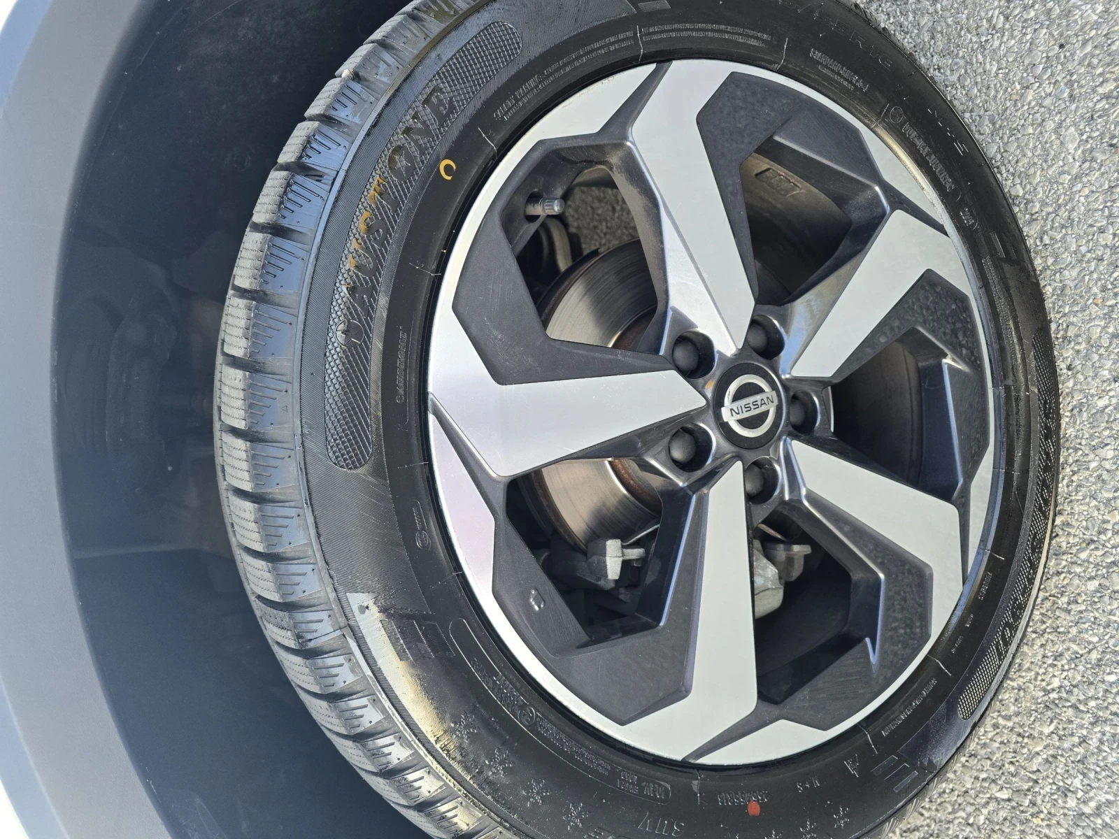 Nissan Qashqai, снимка 14 - Автомобили и джипове - 53829760