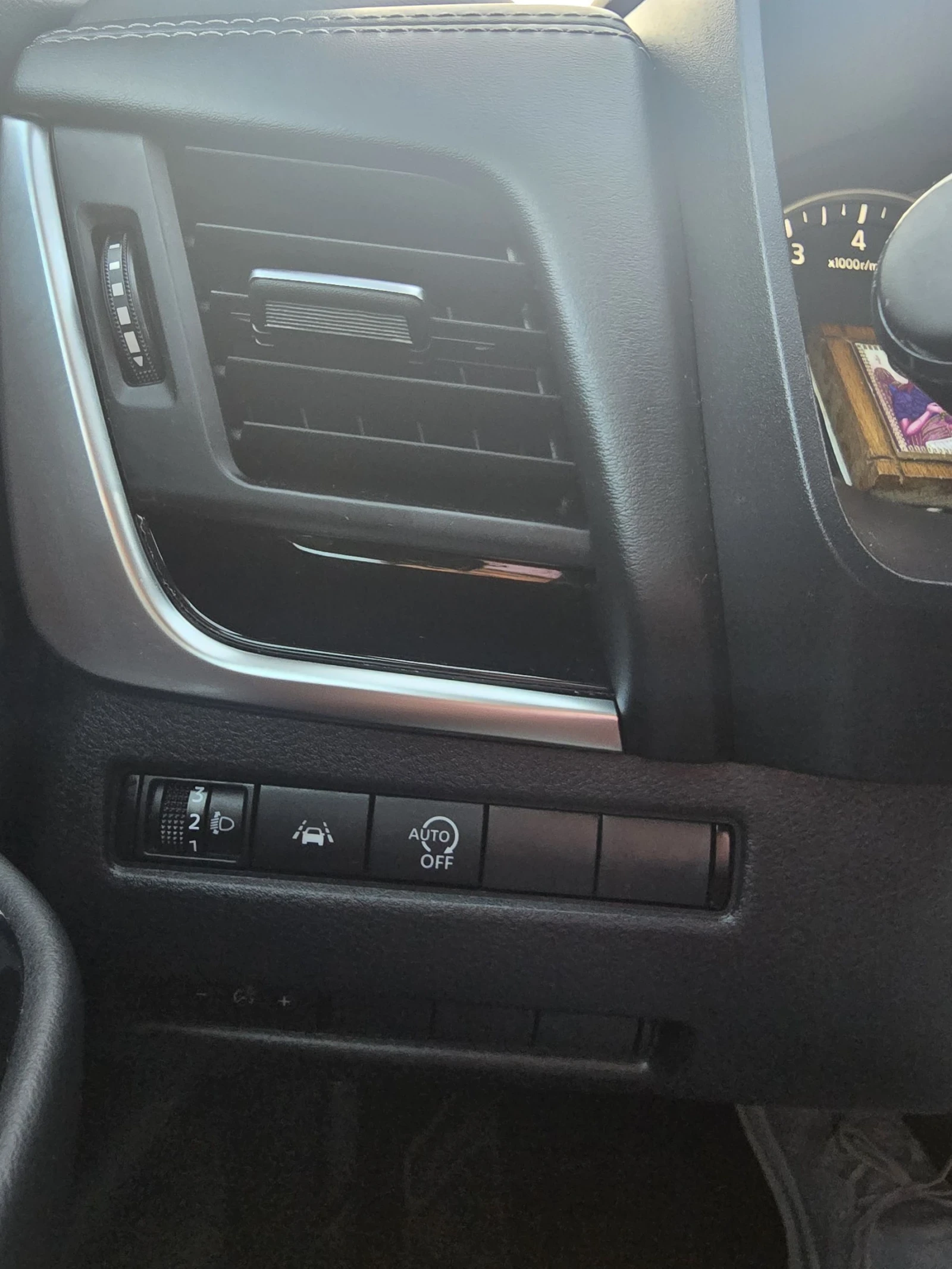 Nissan Qashqai, снимка 15 - Автомобили и джипове - 53829760