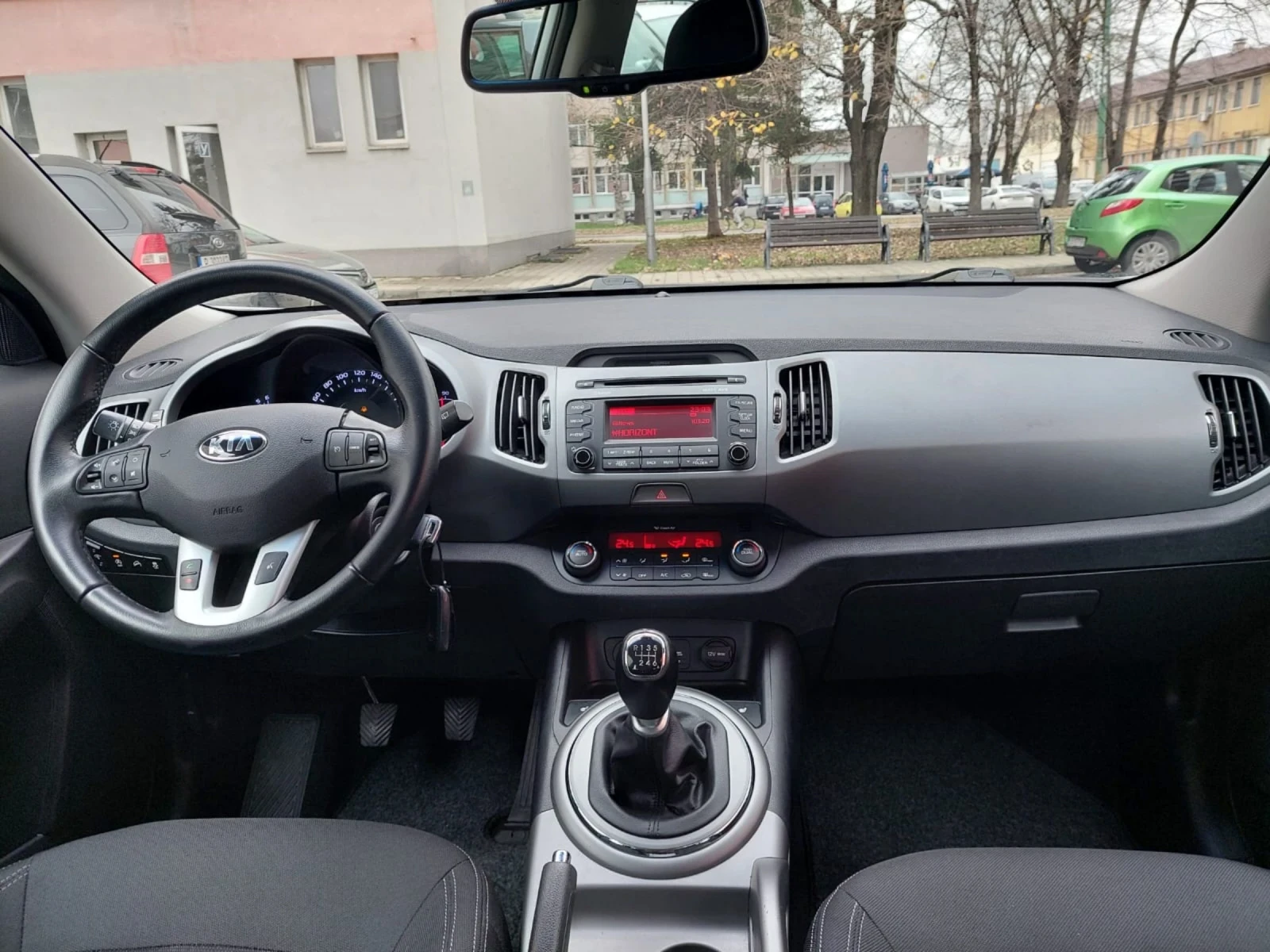 Kia Sportage 1.6i 127000km FACELIFT НОВА - изображение 8