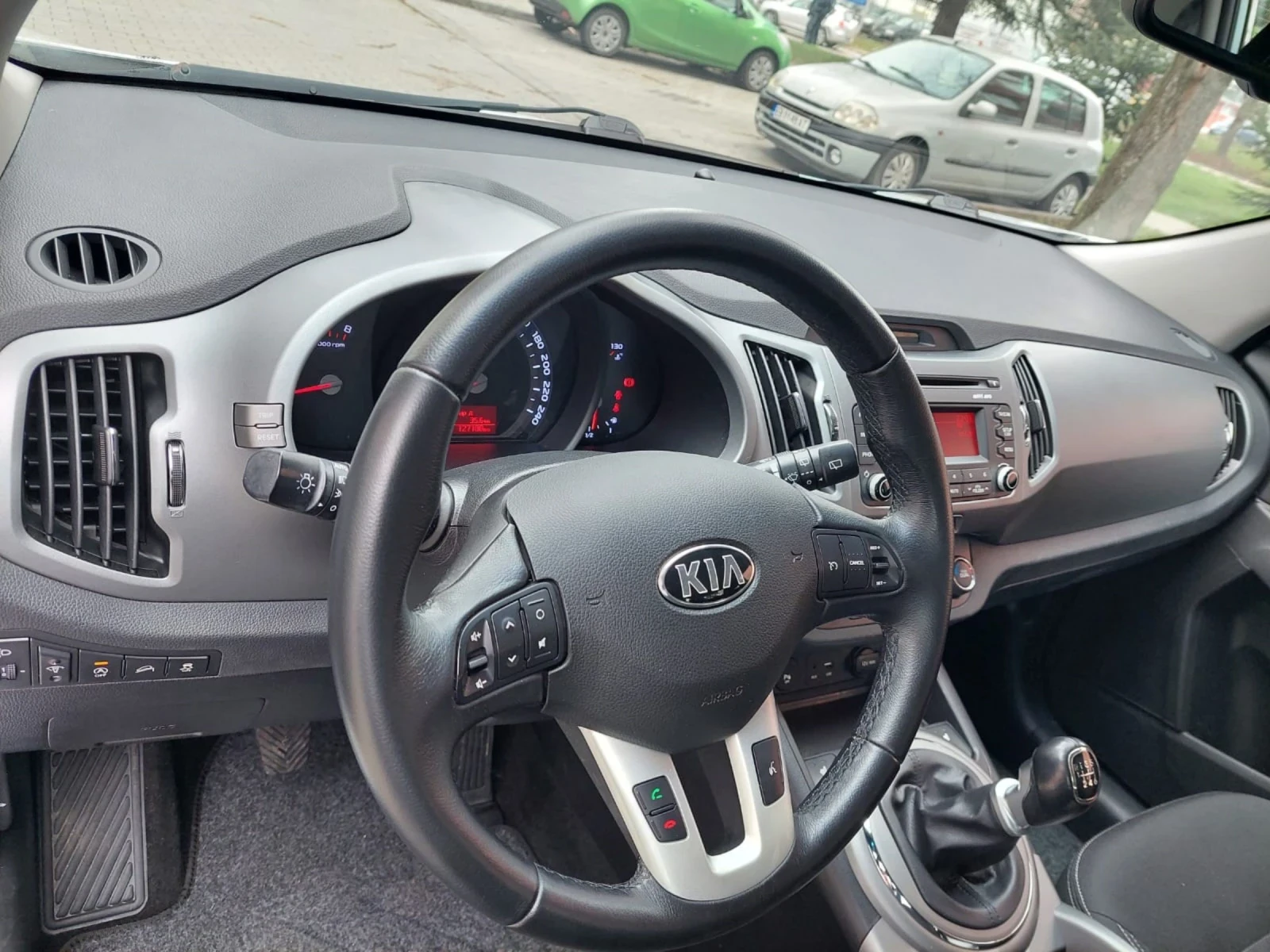 Kia Sportage 1.6i 127000km FACELIFT НОВА - изображение 9