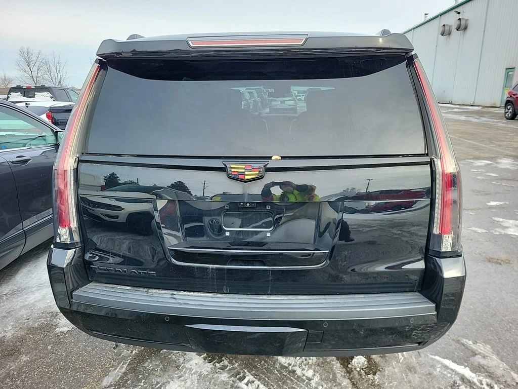 Cadillac Escalade * PLATINUM * CARFAX * БЕЗ ПЪРВОНАЧАЛНА ВНОСКА - изображение 6
