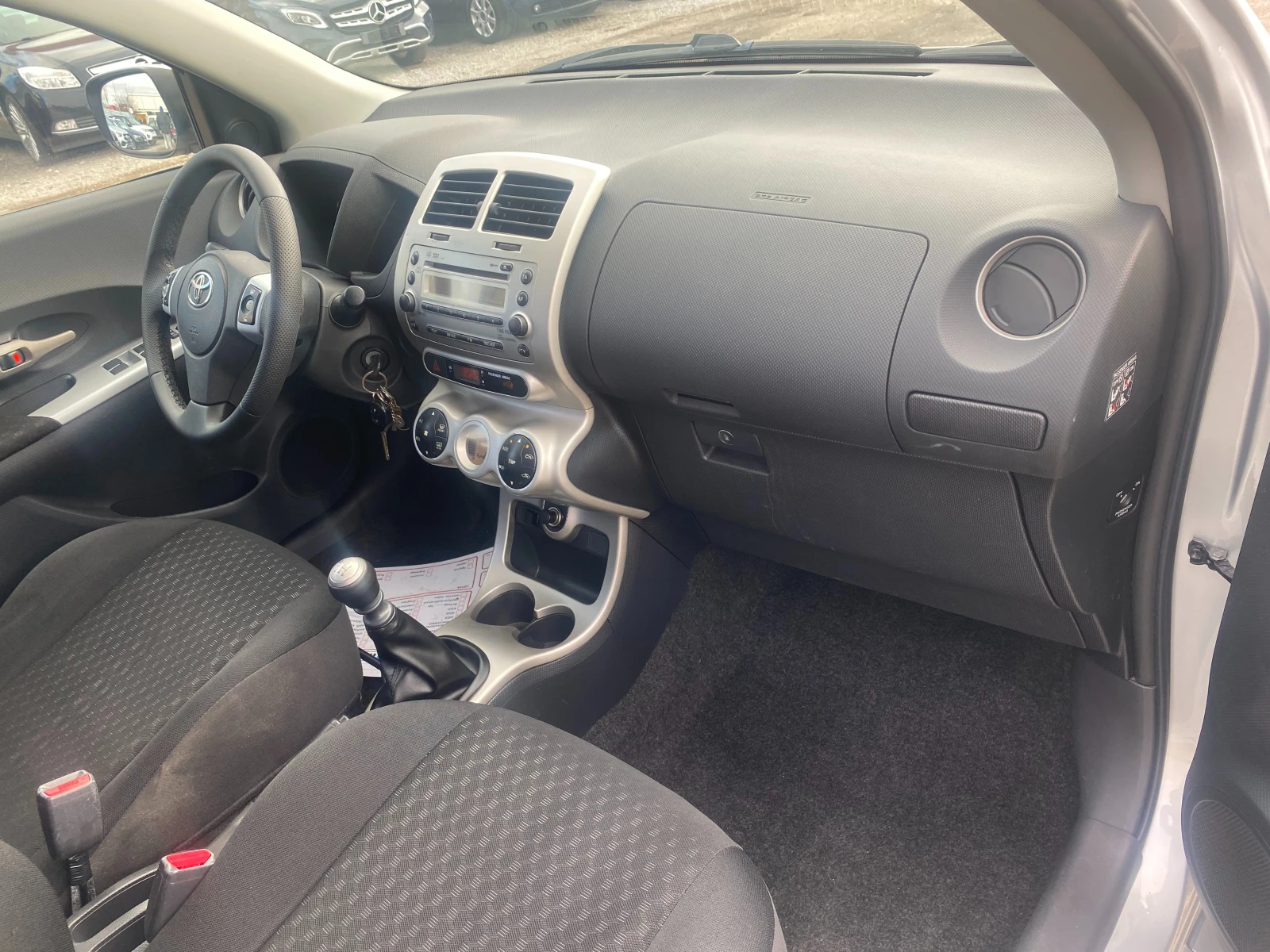 Toyota Urban Cruiser 1.3i 74kw ��������� | Mobile.bg � ����������� 8