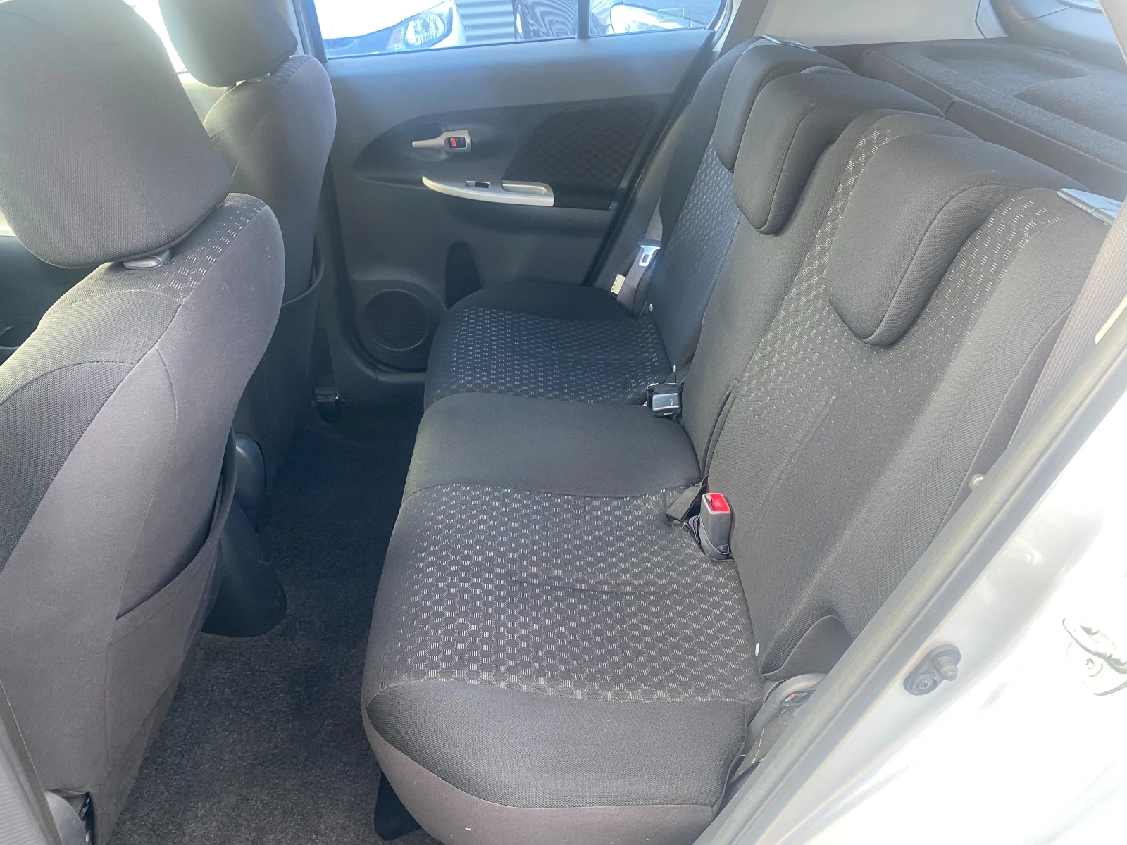 Toyota Urban Cruiser 1.3i 74kw ��������� | Mobile.bg � ����������� 10