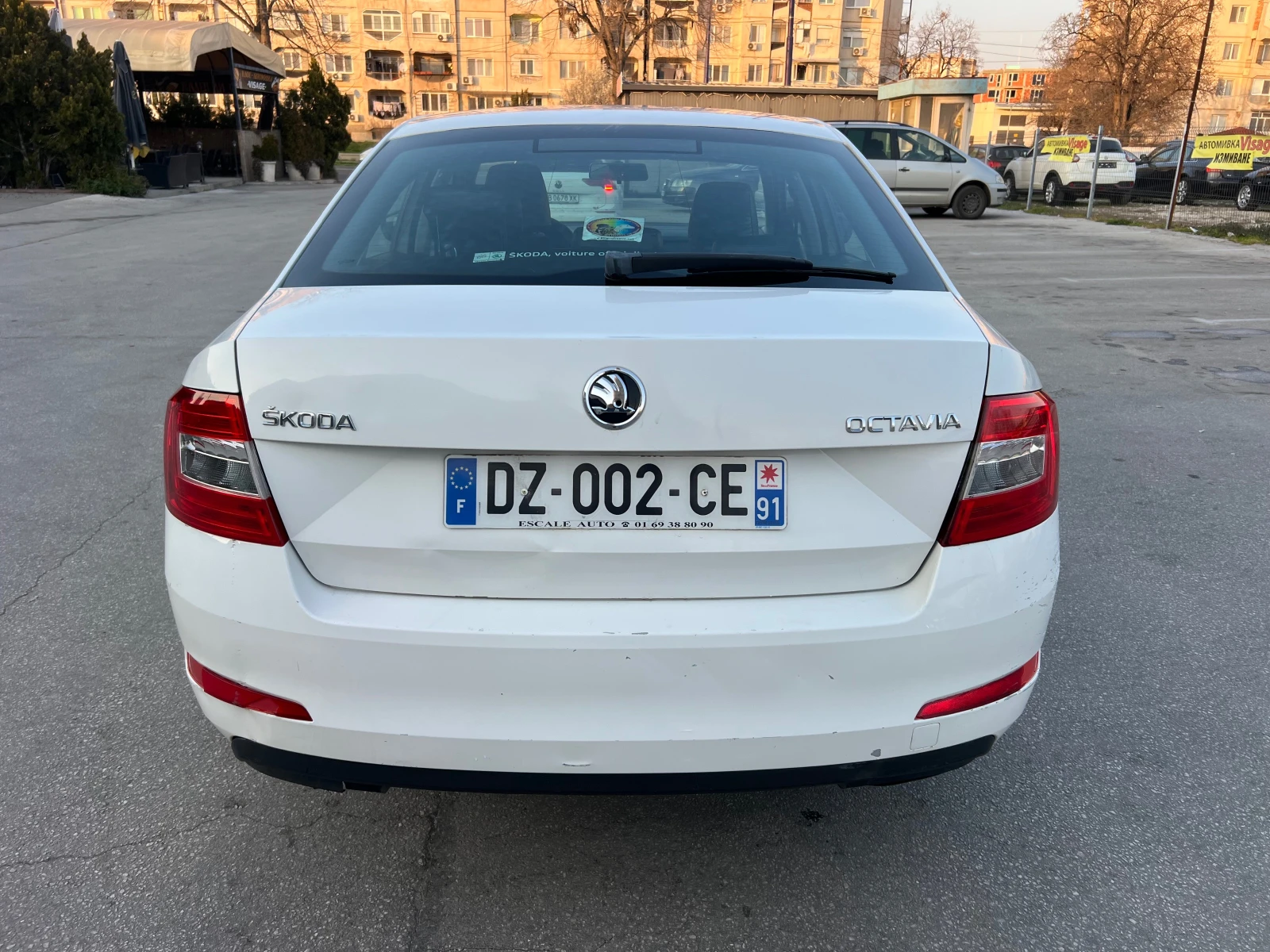 Skoda Octavia 1.6 TDI CLIMA/NAVI, снимка 3 - Автомобили и джипове - 53655194